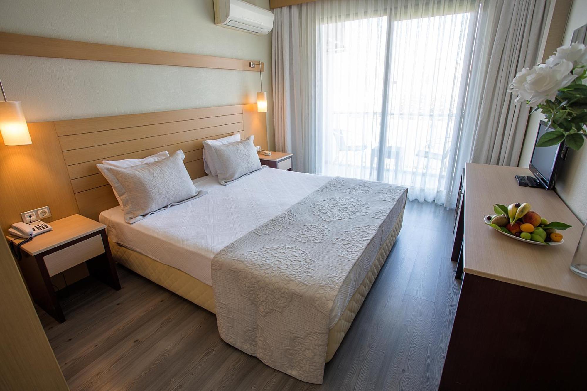 Cilek Marina Otel Çeşme Exterior photo